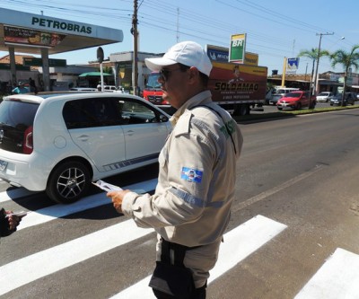 Agente de trânsito é agredido durante abordagem 