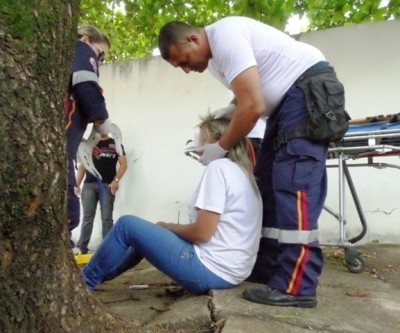 Ciclista de 24 anos é atropelada e motorista de carro foge