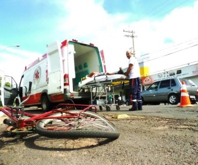 Provocou tumulto em hospital, foi atropelado e pediu dinheiro para o motorista