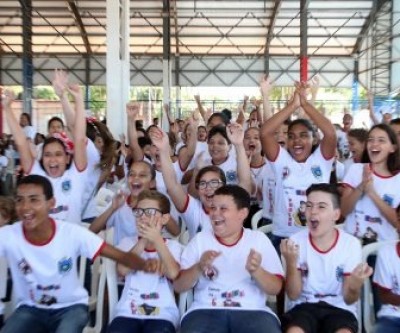 Alunos de Escolas Municipais de Três Lagoas participam de formatura do Proerd
