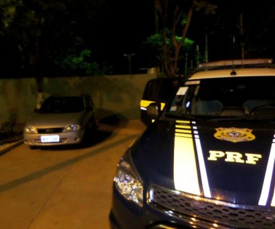 P.R.F. prende pintor que conduzia veículo adulterado