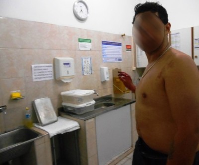 Foi esfaqueado pelo próprio pai depois de terminar com a namorada