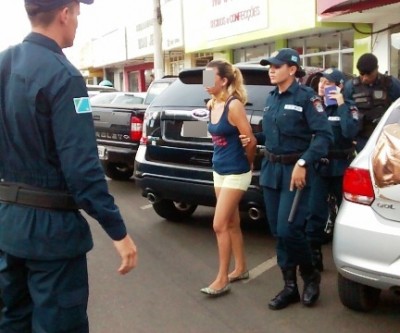 Mulheres são presas por furtarem mais de R$7.000,00 em mercadoria de loja de confecções