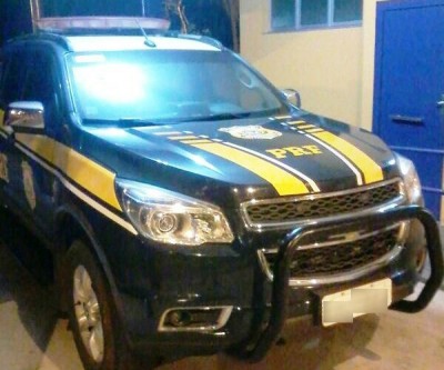 P.R.F.  prende condutor com C.N.H. falsa