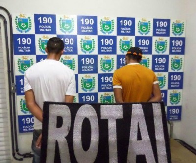 Jovens são flagrados pela ROTAI com drogas e condutor sem C.N.H.