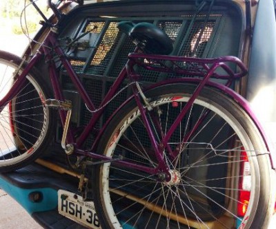 Comerciante que vendeu bicicleta furtada é detido com seu cliente 