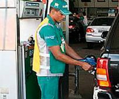 Frentistas de Três Lagoas e Campo Grande esperam reajuste salarial até março