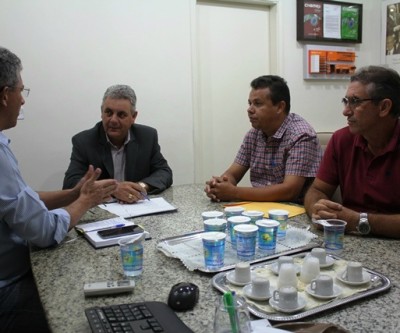 Prefeito Guerreiro quer reforçar trabalho na cidade com apoio de internos da Colônia Penal