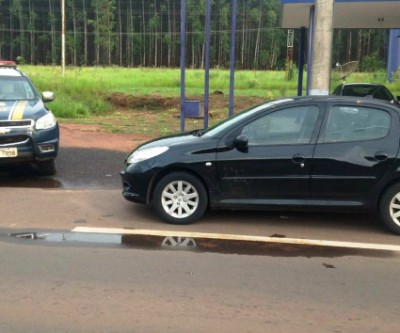 Em Três Lagoas, jovem é preso com carro roubado e clonado