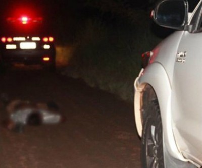Homem morre atropelado por caminhonete ao tentar atravessar rodovia