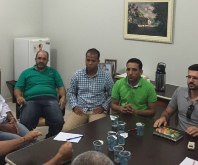 Vereadores solicitam medidas para evitar risco de acidentes com jacarés