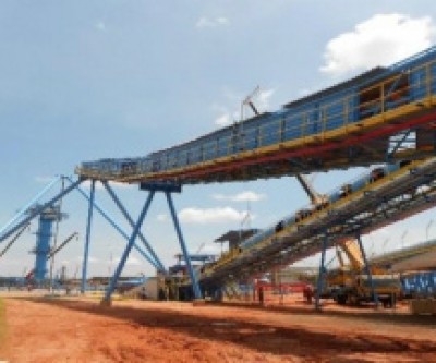 Fibria instala equipamento de 183 metros para transporte de cavacos