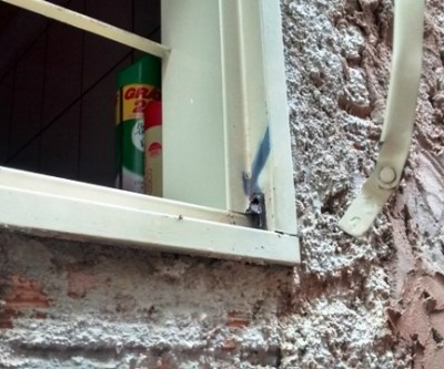 Casa no Vila Maria é alvo de tentativa de furto enquanto proprietária lavava varanda