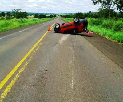 P.R.F. de Água Clara recupera veículo furtado em Uberlândia durante atendimento de acidente de trânsito
