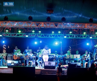 Serenata e Bazar de Natal tem início com a Orquestra Municipal de Viola