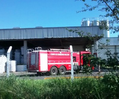 Bombeiros são chamados para atender princípio de incêndio em fábrica de Três Lagoas