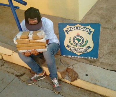 Estudante é preso pela PRF com 5 Kg de maconha na BR-262
