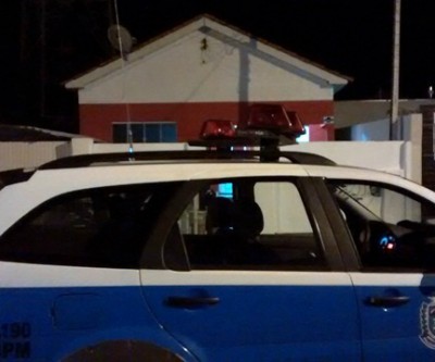 Família do Centro da cidade é acordada com ladrão no quarto da casa 