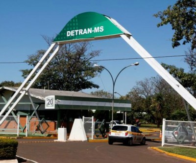 Por suspeita de fraude em licitação, Justiça suspende portaria do Detran-MS