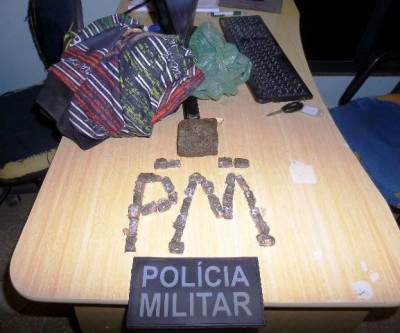 Policiais militares são hostilizados em ocorrência de apreensão de drogas