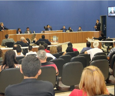 Vereadores pedem bom senso nas exonerações na prefeitura