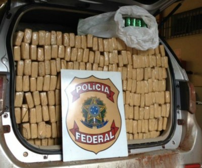 Picapes com 3,6 t de maconha são apreendidas após perseguição em MS
