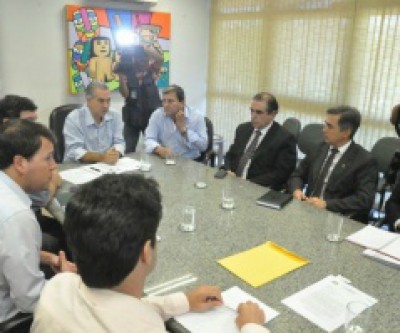 Após manifesto, governador se reúne com agentes penitenciários 