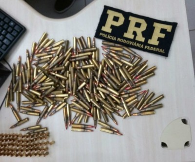 Em ação conjunta PRF e Policia Federal interceptam carregamento de drogas e munições