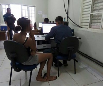 Filhas de 13 e 15 anos são oferecidas pelo pai a troco de dinheiro para cachaça 
