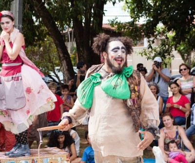 Praça Ramez Tebet recebe espetáculo teatral neste sábado