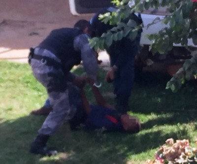 Assaltante é preso em flagrante; ação rápida da polícia evitou que ele fizesse uma refém 