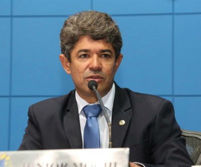 Governo propõe prorrogação para 2018 abono para servidores