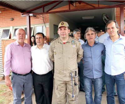 Vereadores acompanham troca de comando de Bombeiros
