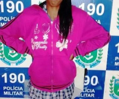 Mulher chora dizendo estar perdida, mas acaba presa pela Rádio Patrulha