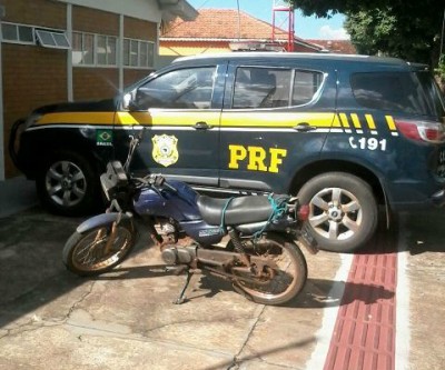 P.R.F. apreende motocicleta adulterada e CNH´s falsas neste fim de semana em Brasilândia