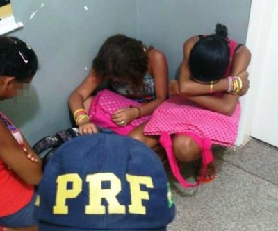 Criança e adolescentes que pediam carona na estrada são apreendidas pela P.R.F.