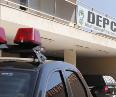 Pai que obrigava garoto a estuprar irmã assistia e participava dos abusos contra menina de 9 anos