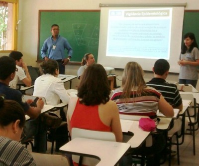 Profissionais da Secretaria da Saúde ministram palestra a alunos da UFMS