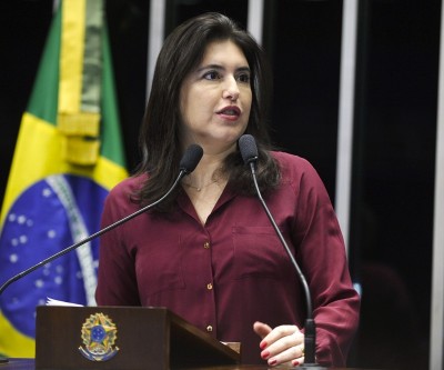 Simone Tebet anuncia saída da liderança do MDB por discordar de voto secreto na eleição do Senado