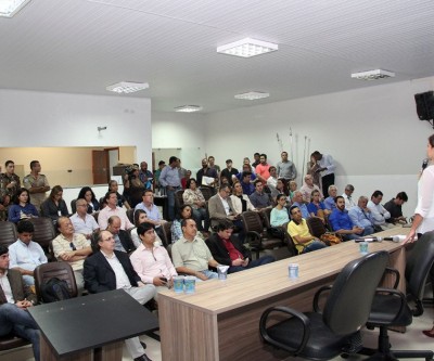 Reunião apresenta “Indicadores de Resíduos Sólidos no Estado”