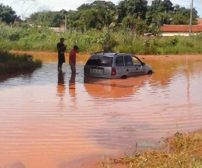 Mesmo sem chuva, problemas de alagamentos ainda causam transtornos à população 