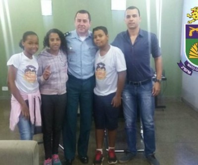 Comandante do 2° BPM recebe a visita de alunos do Programa Social Educa