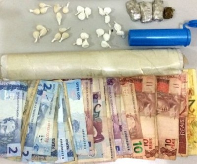 Policiais da Rotai apreenderam menores e uma mulher vendendo drogas