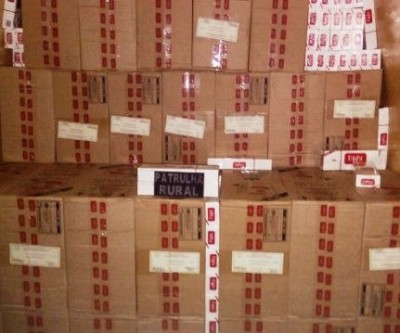 Perseguição na rodovia termina com apreensão de carga de cigarros