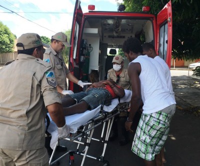 Haitiano toma água e desmaia em residência do bairro Interlagos 