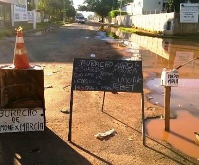 População cobra dos governantes soluções para buracos e alagamentos no Vila Alegre 