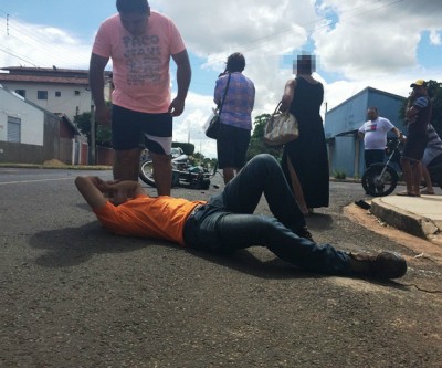 Motociclista fica ferido em acidente com Hyundai HB 20