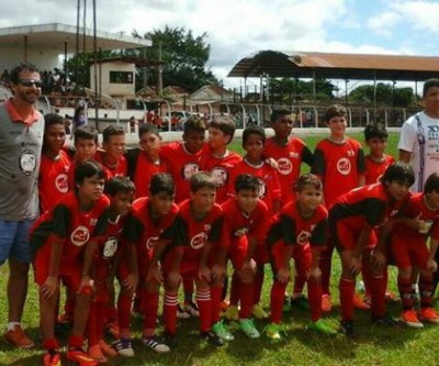 Escolinha do Professor “Lelão” vence de 6 X 0 em cima do Nova Geração 