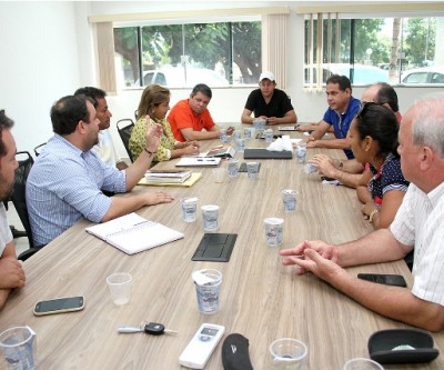 Secretários comparecem na Câmara para explicar situação de serviços públicos