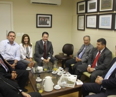 Eduardo se reúne com deputados para indicar Comissão Especial